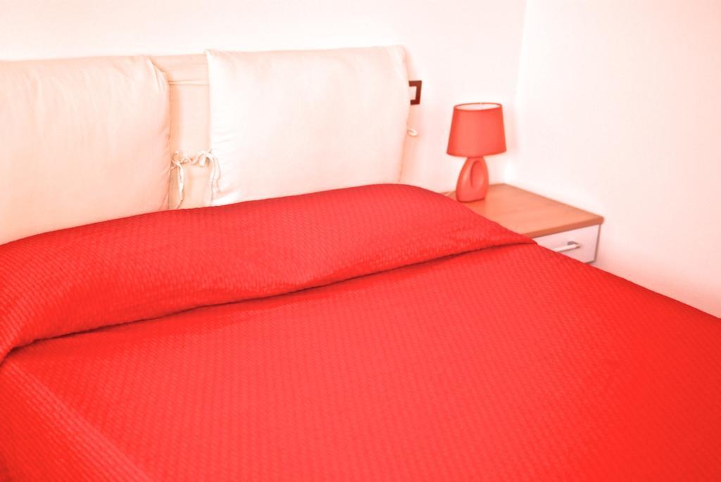 Tanca Is Torus Bed & Breakfast Teulada Oda fotoğraf